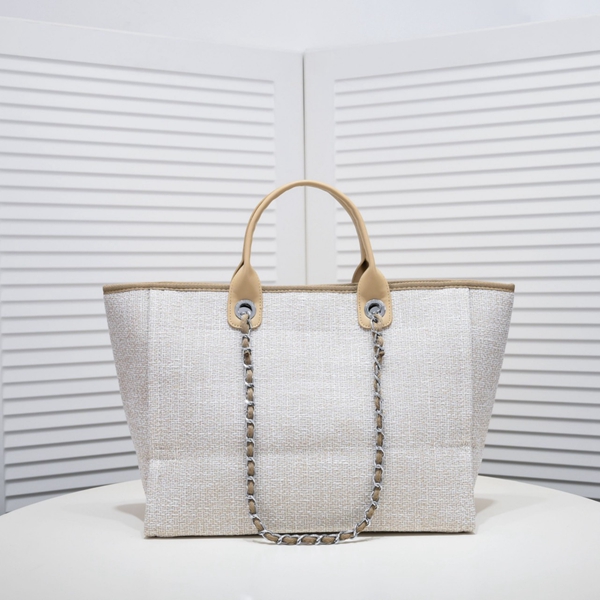 シャネルバッグ側面デザイン